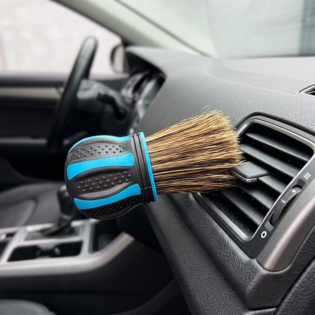 Szczotka do czyszczenia wnętrz – Dirt Brush Interior recenzja i cena